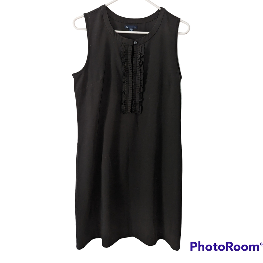 Gap black sleeveless tuxedo front sheath dress size 10
